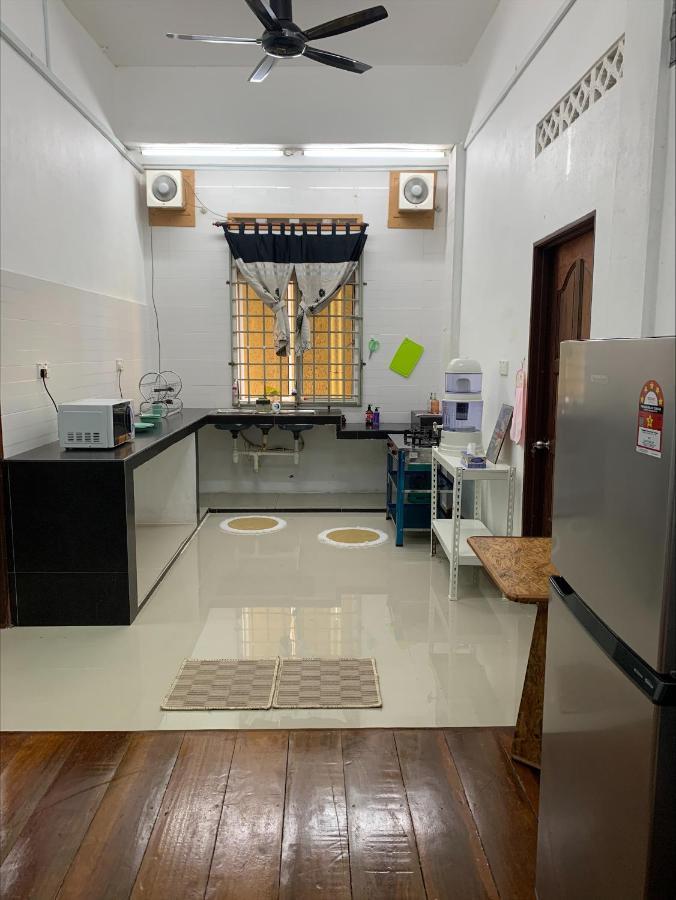 La Wood Homestay Kampung Kuala Besut Eksteriør bilde