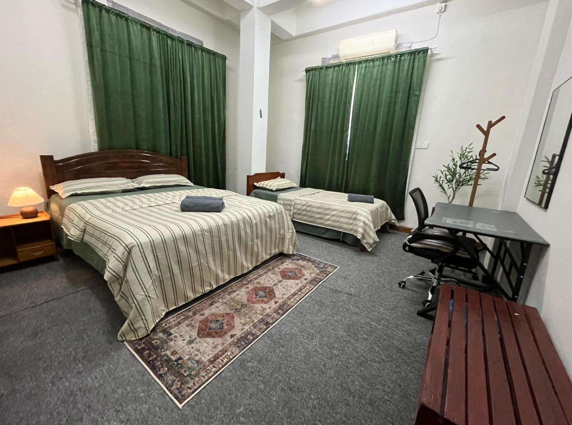 La Wood Homestay Kampung Kuala Besut Eksteriør bilde